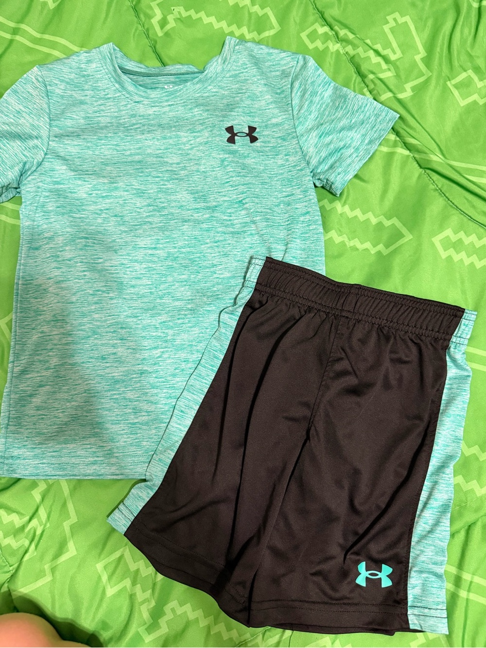 Boys Under Armour Outfit